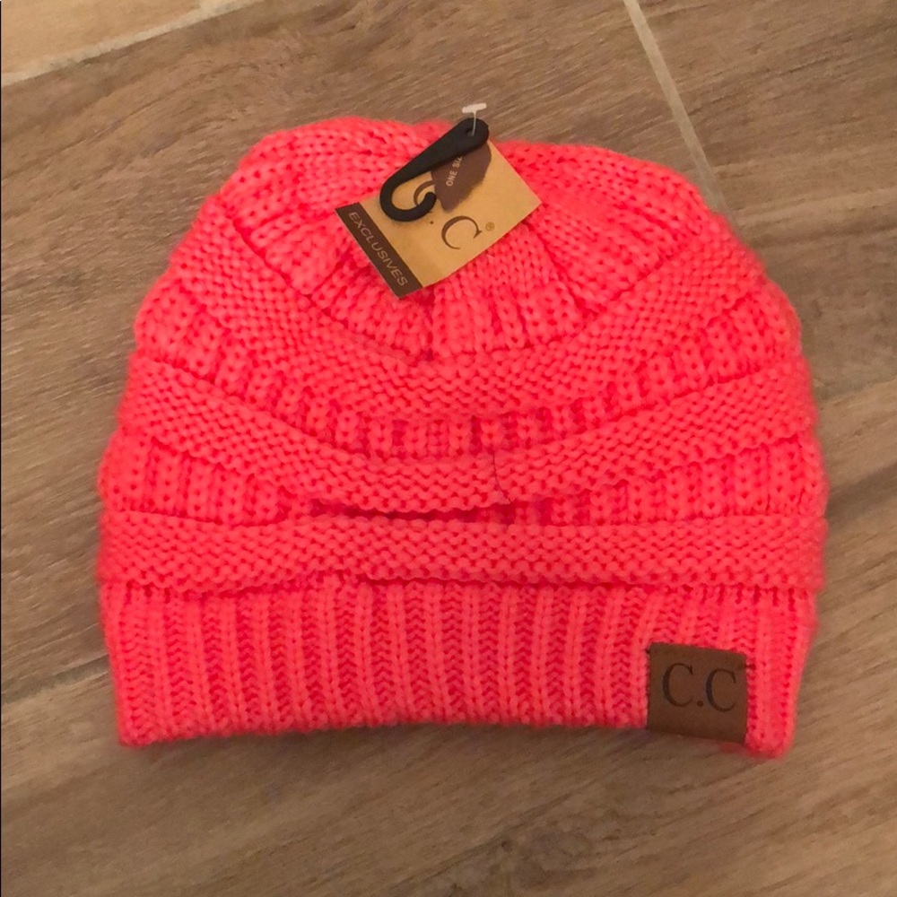 CC Beanie neon pink